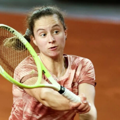 Two Ukrainian tennis players preparing for Wimbledon 2026 qualification