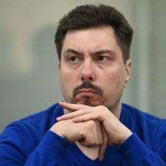 Экс-глава Верховного суда приговорен к 5 годам заключения по сделке со следствием