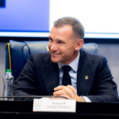 Андрій Шевченко привітав маму з днем народження