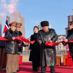Ким Чен Ин открыл улицу для семей
