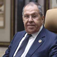 Лавров требует гарантий безопасности для России