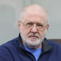 Суд не дозволив доставити Коломойського