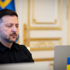 Зеленский подписывает договор о дронах