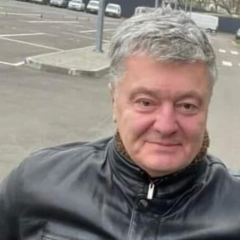 Петро Порошенко на мотоциклі у Києві
