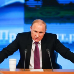 Putin becomes first patient for artificial liver transplant