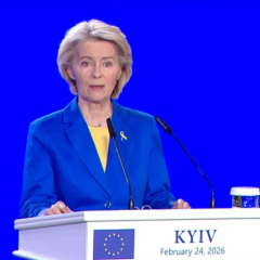 Урсула фон дер Ляєн в Киеве: евро, энергетика, санкции