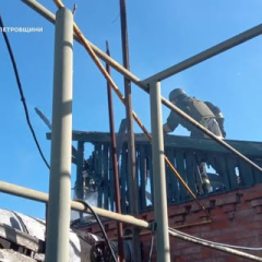 Російські війська атакують Дніпропетровщину: постраждав чоловік, горять будинки