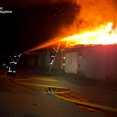 Fire in garage cooperative extinguished