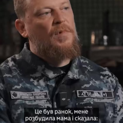 Андрій Бочко навчає тактичній медицині учасників