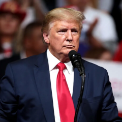 Трамп шутит про 9 лет у власти