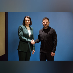 Зеленський зустрівся з Ціханоуською на саміті