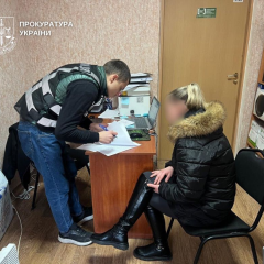Мати катує 9-річного сина в Києві