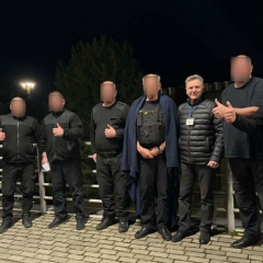 Інкасаторська машина банку Ощадбанк