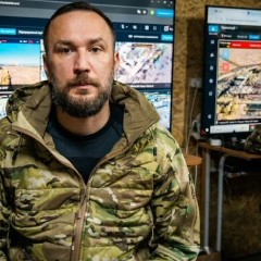 Бійці Скелі: побиття військового та відео Двейна Джонсона