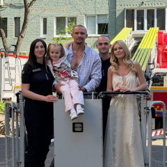 Rescuer's daughter meets TV stars