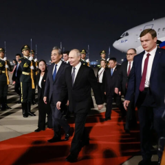 Путин прибыл в Китай, борьба и давление