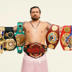 Александр Усик отказался от титула WBO