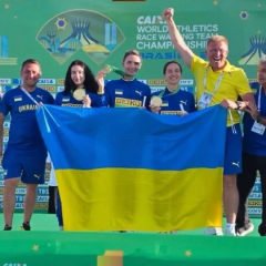Украинские легкоатлетки на пьедестале чемпионата мира