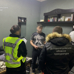 Прокуратура викрила незаконні центри