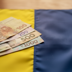 Деньги для граждан Украины старше 40