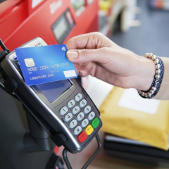 Правительство отложило обязательное оснащение POS-терминалами для ФОП