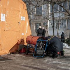 Дом без отопления: жильцы страдают от холода и затопления