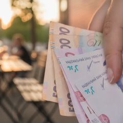 Помощь по уходу до 3209 гривен