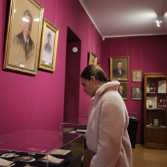 Плакати виставок, концертів та прем'єр