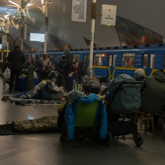Раскладные стулья для станций Киевского метро