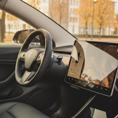 Продажи Tesla в Китае упали на 45%