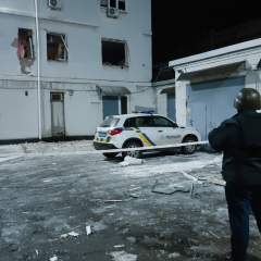 Взрыв у полиции Днепра: дым на улице