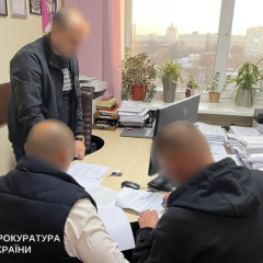 Спецтранспорт с переплатой в Киеве