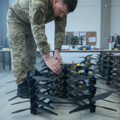Моделі дронів для Міноборони в бою