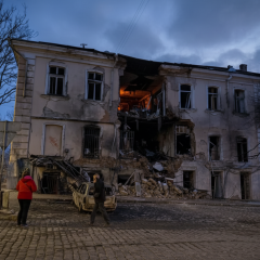 Поврежденные жилые дома в Одессе