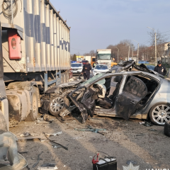 Автомобіль після ДТП у Чернівцях