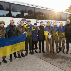 Звільнені з полону українці, серед них Маріупольські захисники