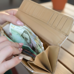 Мінімальна зарплата в Україні