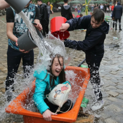 Watering Monday: traditions of Holy Week