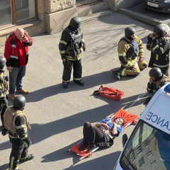 Вооруженный нападик с заложниками в супермаркете