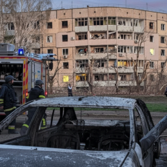 Атака на Кривий Ріг: обстріл адмінбудівлі, поранена жінка