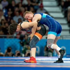 Украинская борец Ирина Коляденко завоевала четвертое золото на чемпионате Европы, одержав убедительную победу над российской соперницей