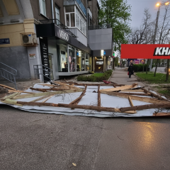 Шквальний вітер у Харкові: загиблі у багатоповерхівці