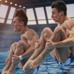 Українські спортсмени стрибають у воду