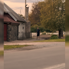 Мужчина открыл стрельбу из-за букета отрывшегося от детей