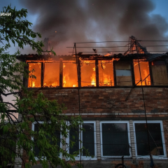 Пожежа на Київщині через дронів атаку та удар по Оболоні