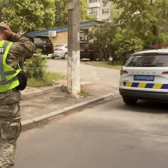 Військовий погрожує підірвати будинок в Києві