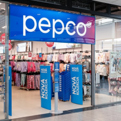 Лого Pepco на украинском флаге