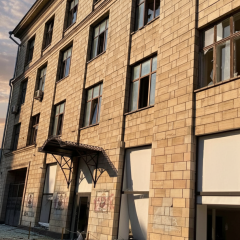 Зруйнована будівля Інституту літератури Шевченка