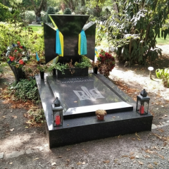 Пам'ятник Євгену Коновальцю в Україні