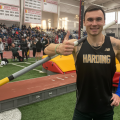Український стрибун з жердиною побив рекорд NCAA